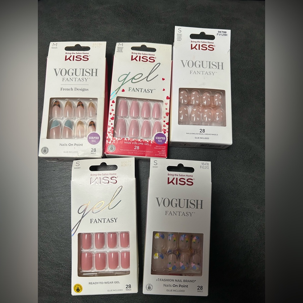 KISS Vogueish Fantasy French Nail Set